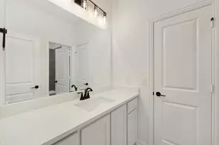 208 Sweetwater Dr, Commerce, TX 75428 - Photo 32