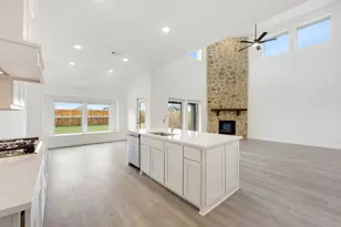 208 Sweetwater Dr, Commerce, TX 75428 - Photo 18