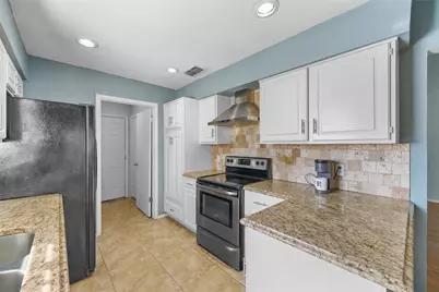 2127 Holt Road, Arlington, TX 76006 - Photo 8