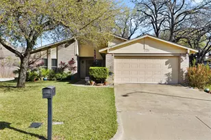 2127 Holt Rd, Arlington, TX 76006 - Photo 2
