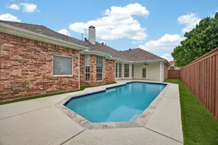 2704 Redfield Dr, Plano, TX 75025 - Photo 4