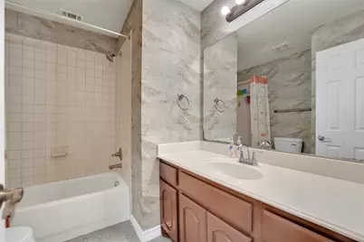 2720 Eastland Drive, Grand Prairie, TX 75052 - Photo 18