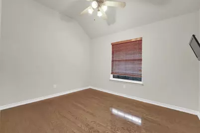 2720 Eastland Drive, Grand Prairie, TX 75052 - Photo 14