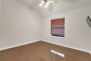 2720 Eastland Dr, Grand Prairie, TX 75052 - Photo 14