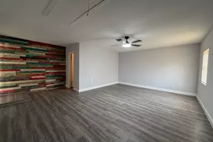 911 W Louisa Ave, Iowa Park, TX 76367 - Photo 10