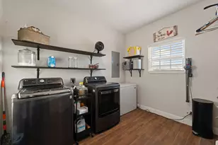 7012 Starling St, Joshua, TX 76058 - Photo 6