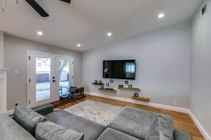 8349 Londonderry Ln, Dallas, TX 75228 - Photo 14