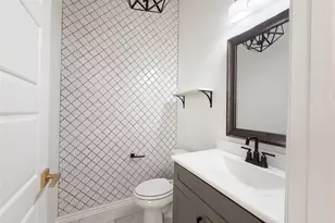 404 W 6th St, Irving, TX 75060 - Photo 8