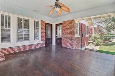 1406 Clover Lane, Fort Worth, TX 76107 - Photo 4