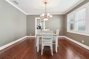 1406 Clover Ln, Fort Worth, TX 76107 - Photo 8