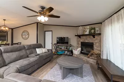 140 Meadow Pond Court, Runaway Bay, TX 76426 - Photo 12