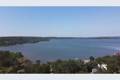 140 Meadow Pond Court, Runaway Bay, TX 76426 - Photo 30