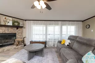 140 Meadow Pond Ct, Runaway Bay, TX 76426 - Photo 10