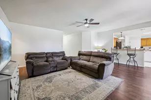 1325 Lake Shore Dr, Crowley, TX 76036 - Photo 8