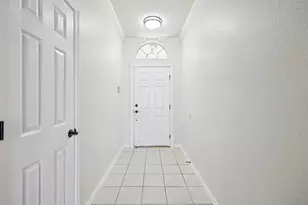 1325 Lake Shore Dr, Crowley, TX 76036 - Photo 4