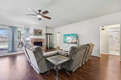 1325 Lake Shore Drive, Crowley, TX 76036 - Photo 6