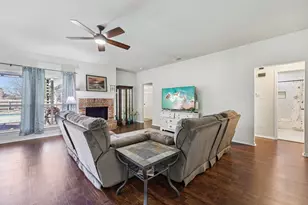 1325 Lake Shore Dr, Crowley, TX 76036 - Photo 6