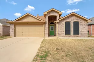 4816 Sapphire Ln, Granbury, TX 76049 - Photo 2