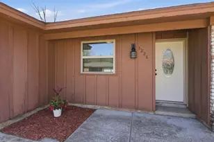 3228 Hummingbird Ln, Denton, TX 76209 - Photo 4