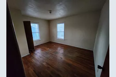 515 Jordan Lane, Arlington, TX 76012 - Photo 4