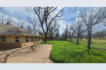 7519 Ravenswood Road, Granbury, TX 76049 - Photo 38