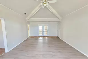 7519 Ravenswood Rd, Granbury, TX 76049 - Photo 4