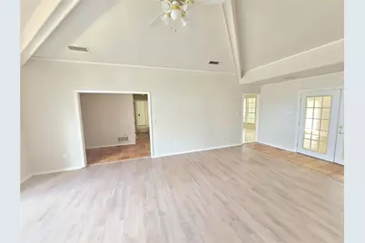 7519 Ravenswood Road, Granbury, TX 76049 - Photo 6