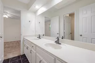 3917 Laurel Ln, Bedford, TX 76021 - Photo 14