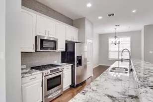 15846 Breedlove Pl, Addison, TX 75001 - Photo 8