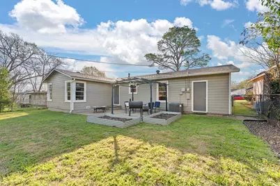 1116 Poindexter Avenue, Cleburne, TX 76033 - Photo 4