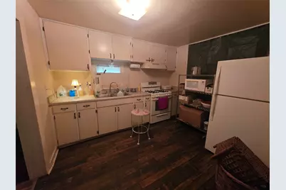 401 W Wilson Street, Cleburne, TX 76033 - Photo 6