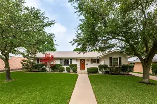 6935 Kingsbury Dr, Dallas, TX 75231 - Photo 2