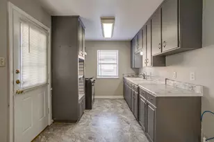 2101 Bettibart St, Fort Worth, TX 76134 - Photo 8