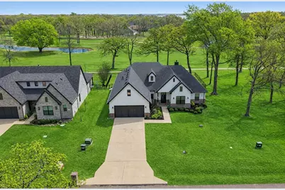 327 Saint Andrews Drive, Mabank, TX 75156 - Photo 2