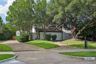 7401 Stillwater Ct, Garland, TX 75044 - Photo 2