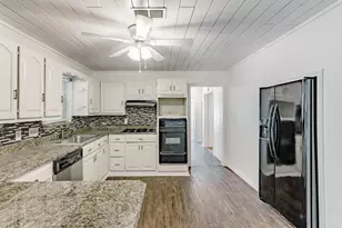 5821 Circular Dr, North Richland Hills, TX 76117 - Photo 8