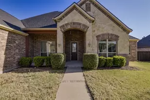 101 Tee Side Dr, Waxahachie, TX 75165 - Photo 2