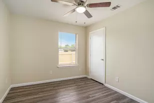 2200 Brookes St, Fort Worth, TX 76105 - Photo 8