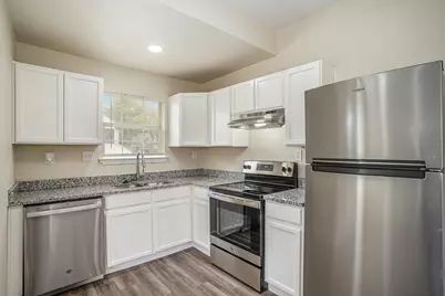 2200 Brookes Street #A, Fort Worth, TX 76105 - Photo 6