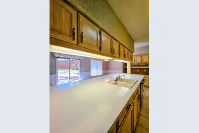 1020 Redbud Court, Arlington, TX 76012 - Photo 6