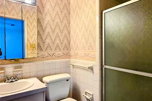 1020 Redbud Ct, Arlington, TX 76012 - Photo 26