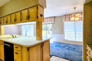 1020 Redbud Ct, Arlington, TX 76012 - Photo 8