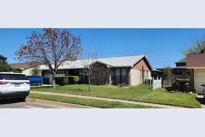 2807 Wildplum Drive, Arlington, TX 76015 - Photo 2