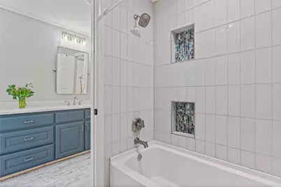 819 Hills Creek Drive, McKinney, TX 75072 - Photo 22