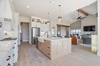 561 Royal Santana, Weatherford, TX 76087 - Photo 10