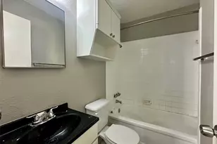 1321 S 11th St, Waco, TX 76706 - Photo 8