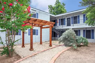 1321 S 11th St, Waco, TX 76706 - Photo 2