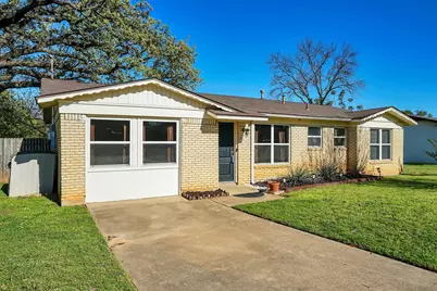 412 Fleming Drive, Hurst, TX 76053 - Photo 2
