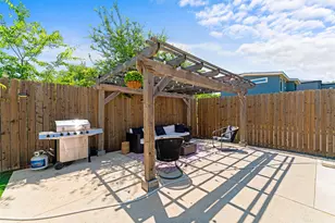 1526 Life Ave, Dallas, TX 75212 - Photo 34