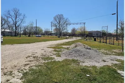 4109 Bramblett Road, Cleburne, TX 76031 - Photo 12